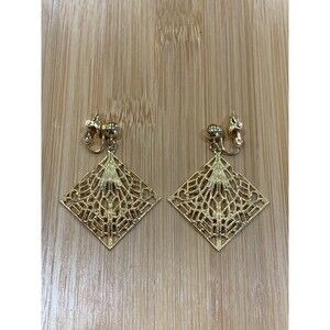 Vintage Gold-Tone Trifari Filigree Clip On Earrings Costume Jewelry